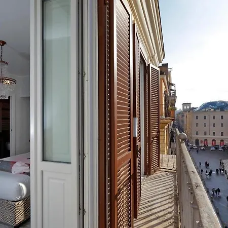 Affittacamere Boutique Della Croce 4*